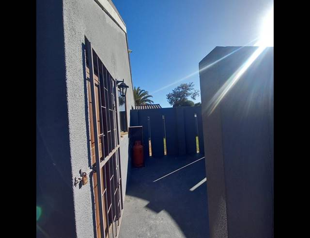 3 BEDROOM HOUSE FOR SALE IN TOWNSEND ESTATE